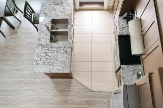 3BR Lakeside Unit in Harrison - 1