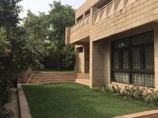 Taj Waves - Royal Pool Paradise Retreat - 1