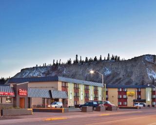 Quality Inn & Suites - Whitehorse - 0
