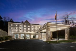 Country Inn & Suites by Radisson Asheville Downtown Tunnel Road - 9