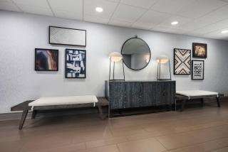 Country Inn & Suites by Radisson Asheville Downtown Tunnel Road - 2
