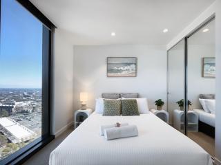 Modern CBD 1BR Apartment Balcony - 9