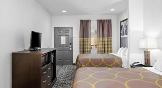 Super 8 By Wyndham Mansfield La - 1