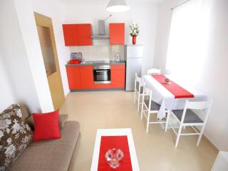 Apartments Kapetan - Comfort Studio Apartment with Terrace - 0