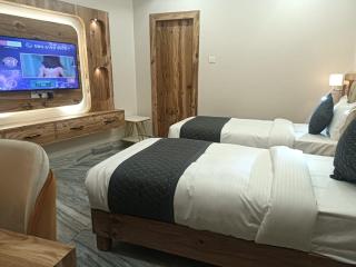 Hotel Kashi Crown - 4