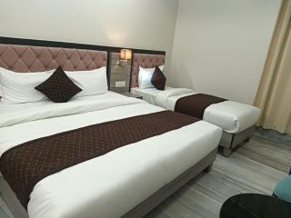 Hotel Kashi Crown - 1