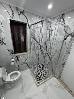 Arlis Apartments - near North and South Terminal - Tirana - 3