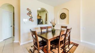 Private 3 Bed 2 Bath House - Cozy family vacation home sleeps up to 6 guests - 4