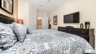 Contemporary 3 Bed 2 Bath Condo- Near Walt Disney World W/ great amenities - 2