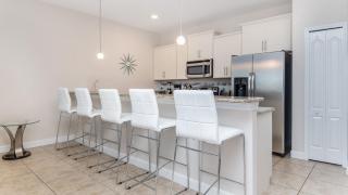 Private 4 Bed 3 Bath Townhome - Cozy family vacation home sleeps up to 10 guests - 3