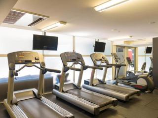 Retro Mania Brisbane CBD Sleeps 6 Car park included - 6