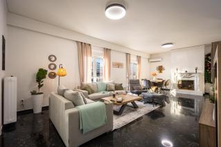 ChabbyNJoy - Modern 3BR with Acropolis View - Atene - 0