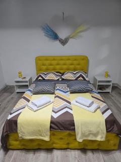 Blue4Yellow - 9