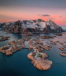 Opplev nordlyset og bo ved sjøkanten! - Henningsvær - 1