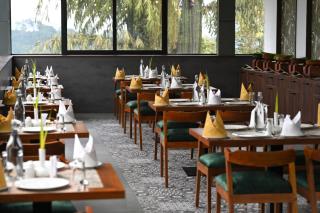 Boulevard Premium Luxury Hotel - 9