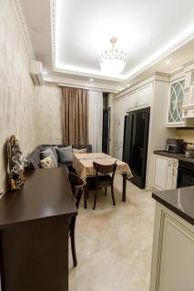 Luxury 2-Bedroom 2-Bath Apartment in City Center - 4