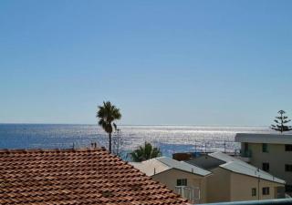 Oceanic Escape Top Floor 2 mins from beach - 8