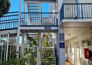 Oceanic Escape Top Floor 2 mins from beach - 7