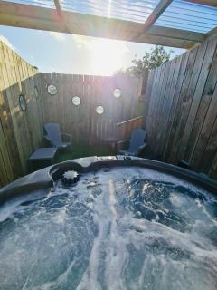 Seascape Seaview Apartment hot tub hire subject to availability - 7