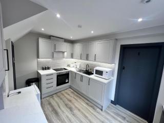 Comfy 5-Bedroom House in Reading - Shinfield - 9