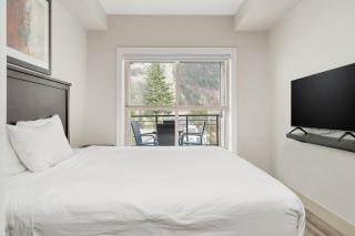 2BR Suite with Scenic Views - 8