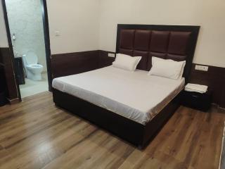 HL Residency Near Expo Mart Centre - 4