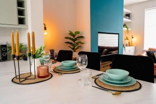 Sawley Cottage Above Rubies Canal, Cafes, Bars! - 6