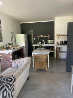 Aloe Gardens Bnb - Hilton - 8
