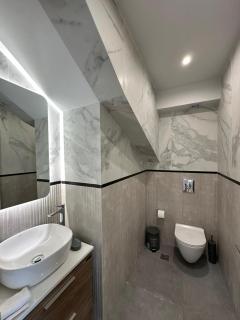Niarchos Elegant Penthouse - 6