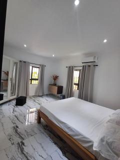 Nina Villa - 6