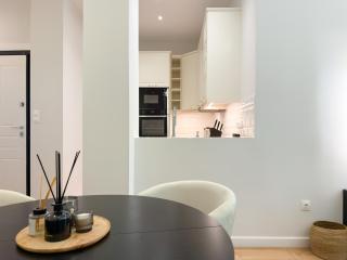 Luxury Downtown Apartment A1 - 3
