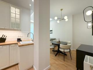 Luxury Downtown Apartment A1 - 2