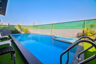 Hillside Villa in Lonavala with Private Big Pool & Mountain View - 7