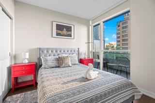 luminous 2-Bedroom Apartment with Balcony - 7