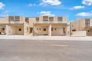 FAM Living Elie Saab 4 Bedroom Townhouse - 3