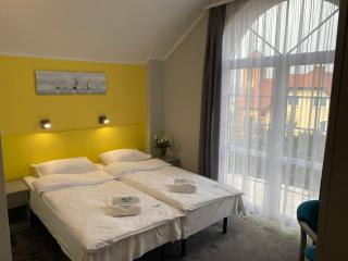 Hotel Jabłoński - 1