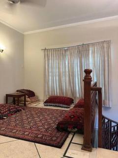 3 Bedroom Property in DHA, Lahore Close to Airport & Shops - 0