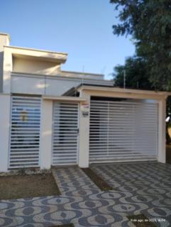 Quarto 1 cama de casal com ar estacionamento - Sinop - 1