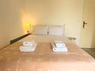 Port Breeze Apartment - 1