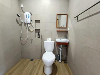 Luna Suites Deluxe Queen Room - 4