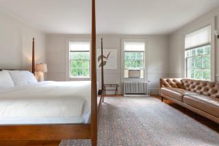 Buttonball Inn - 1