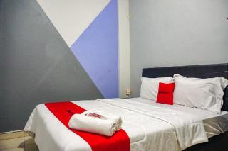 RedDoorz near Penimbangan Beach Singaraja - 9