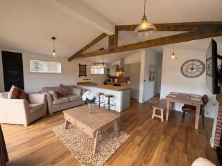 Sanctuary 11 Lodge - Fort Augustus - 1