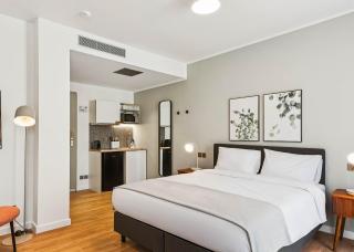 Limehome Piraeus Iris - 0