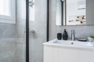 Doria 2-Bedroom Apartment & Balcony in Larnaca - 2