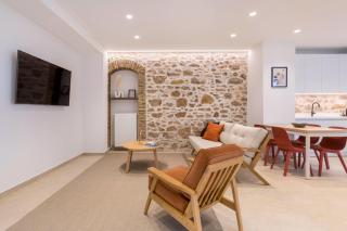 Psyrri Hideout - Chic 2BR Apartment by UPSTREET - Athen - 6