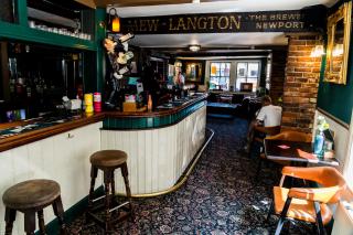 Wheatsheaf Hotel - 8