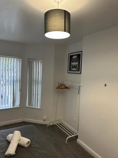 Modern 1 bed flat minutes from luton airport - Luton - 8