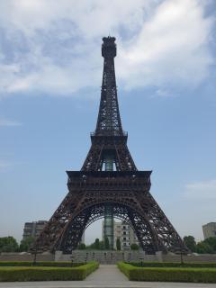 Eiffel& Garden View - Brand New Spacious Apartment - 9