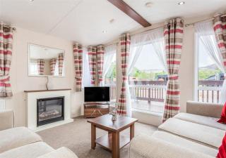 The Ness Hot tub Lodge - 3